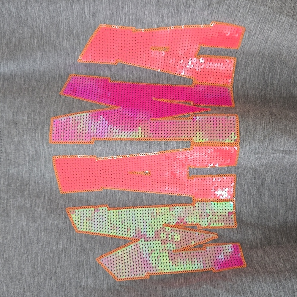 NWT Simply Southern Sequined 'MAMA' Graphic Sweatshirt Gray - Picture 2 of 6